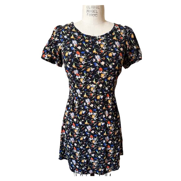 TOPSHOP Floral Print Mini Dress Women’s Size 6 Dark Casual Partywear - Picture 1 of 7